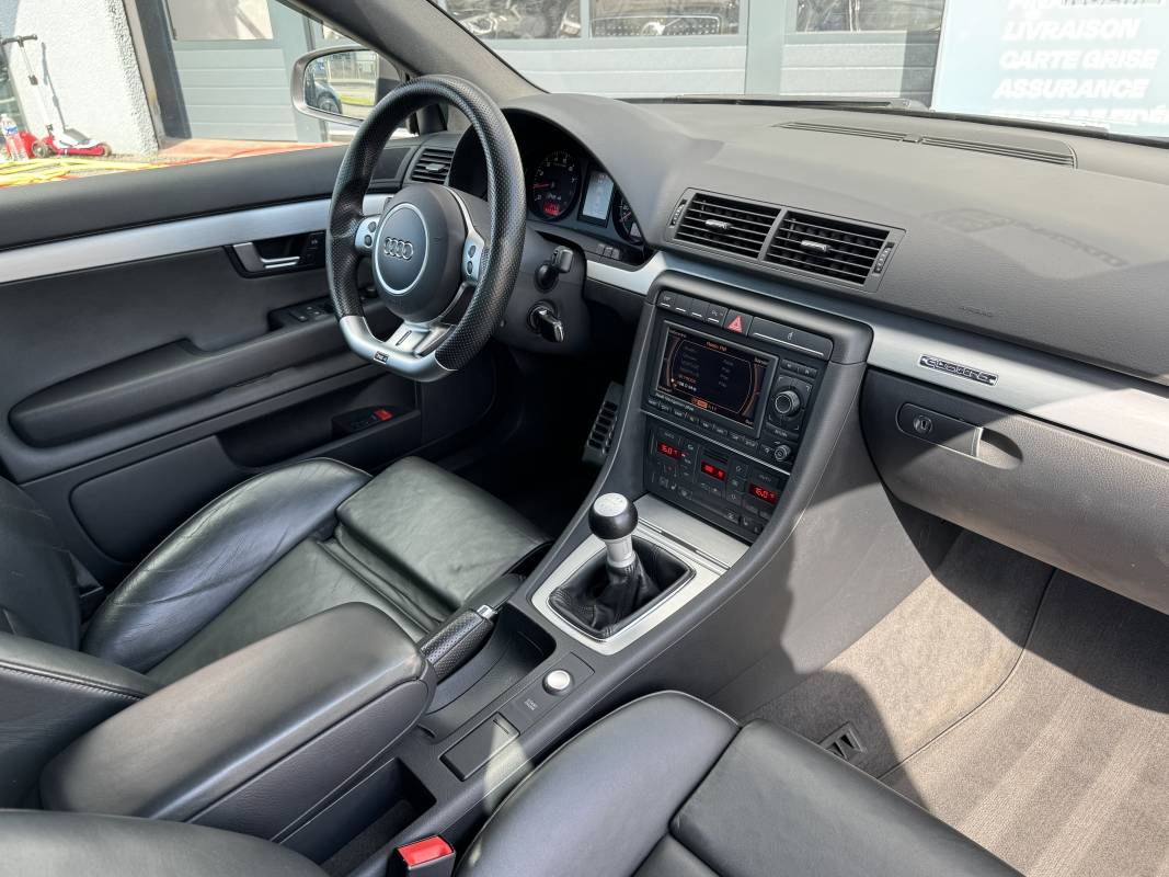 Audi RS4 — 12