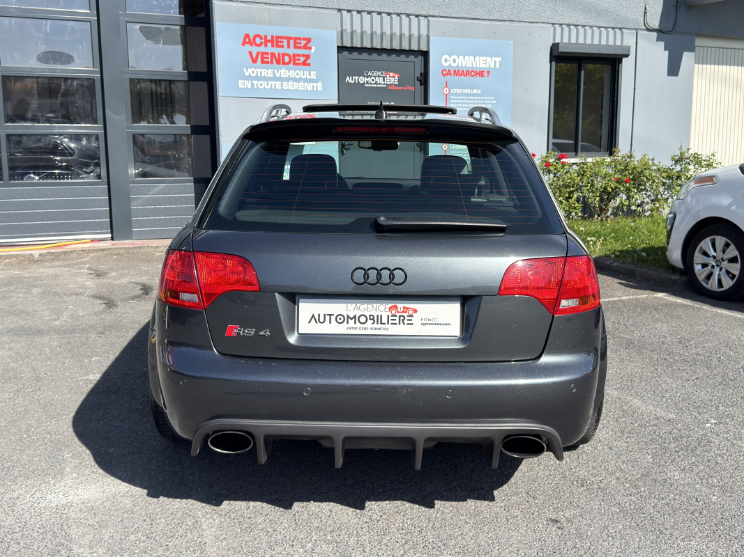 Audi RS4 — 23