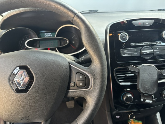 Renault Clio — 16