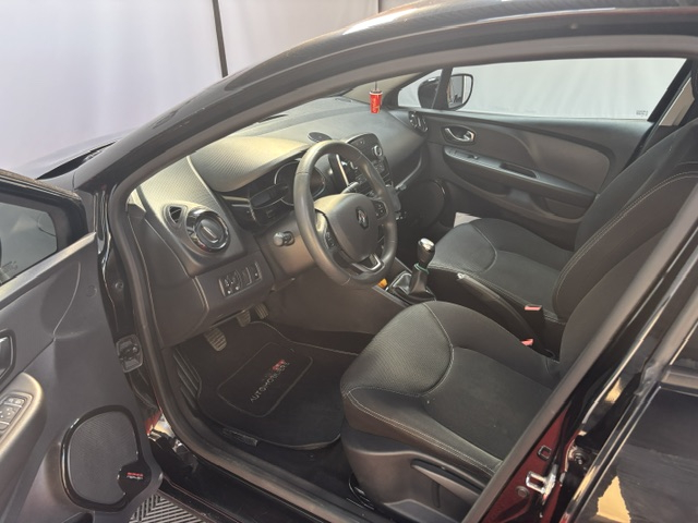 Renault Clio — 13