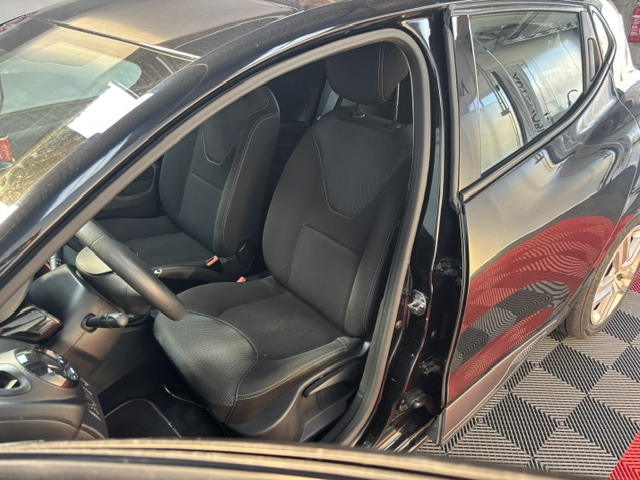 Renault Clio — 17