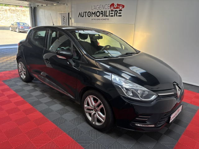 Renault Clio — 12