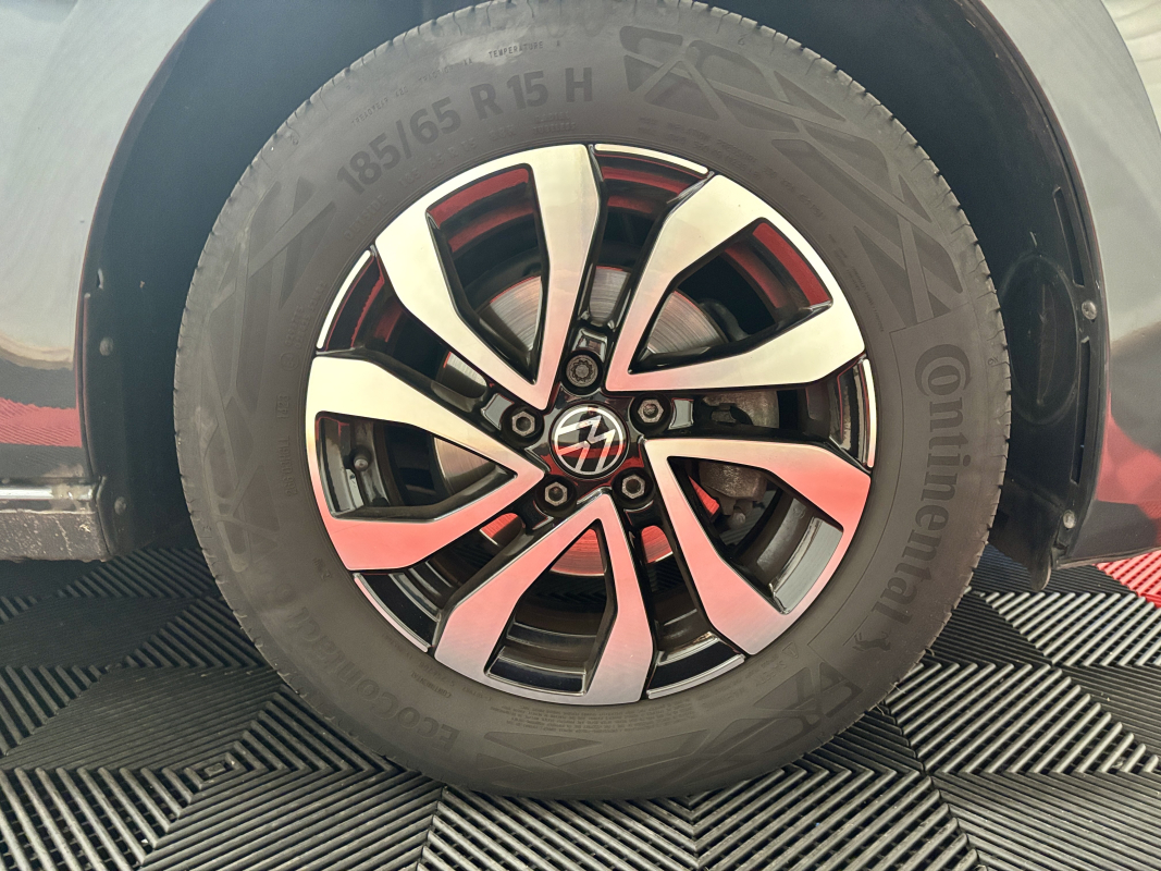 Volkswagen Polo — 25