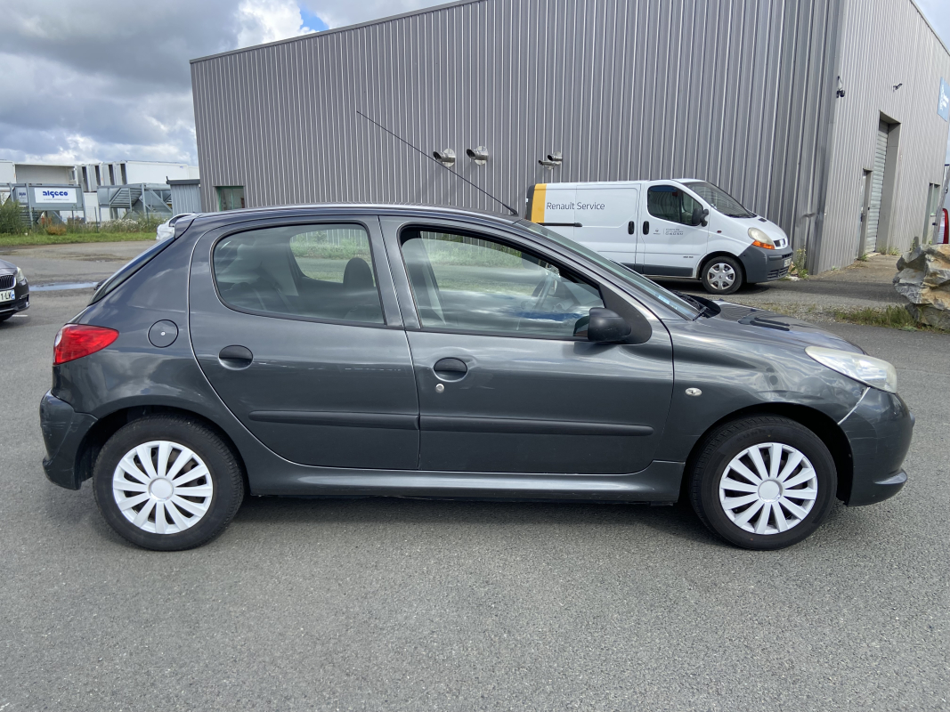 Peugeot 206+ — 5