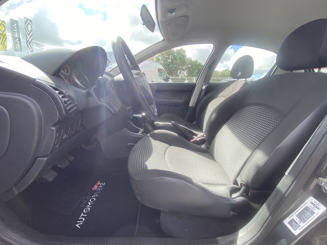 Peugeot 206+ — 12