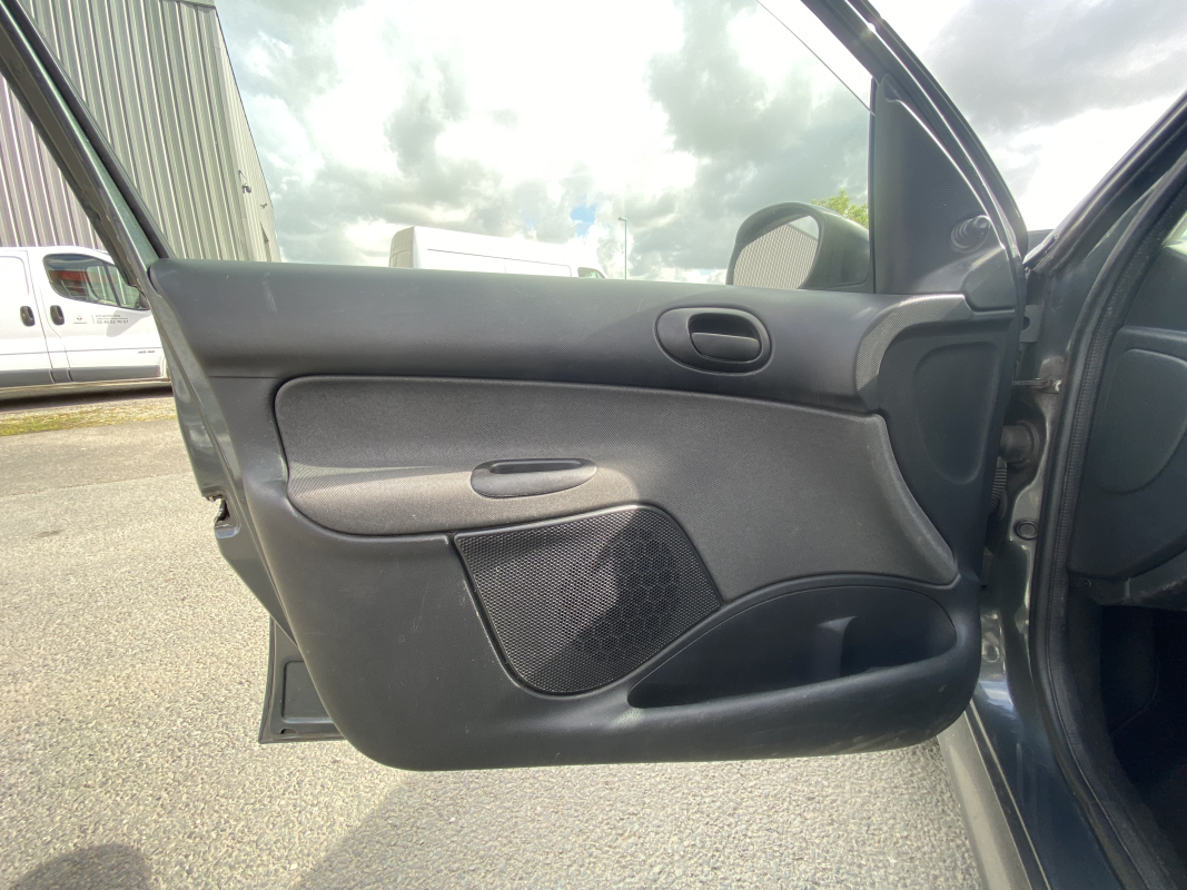 Peugeot 206+ — 24