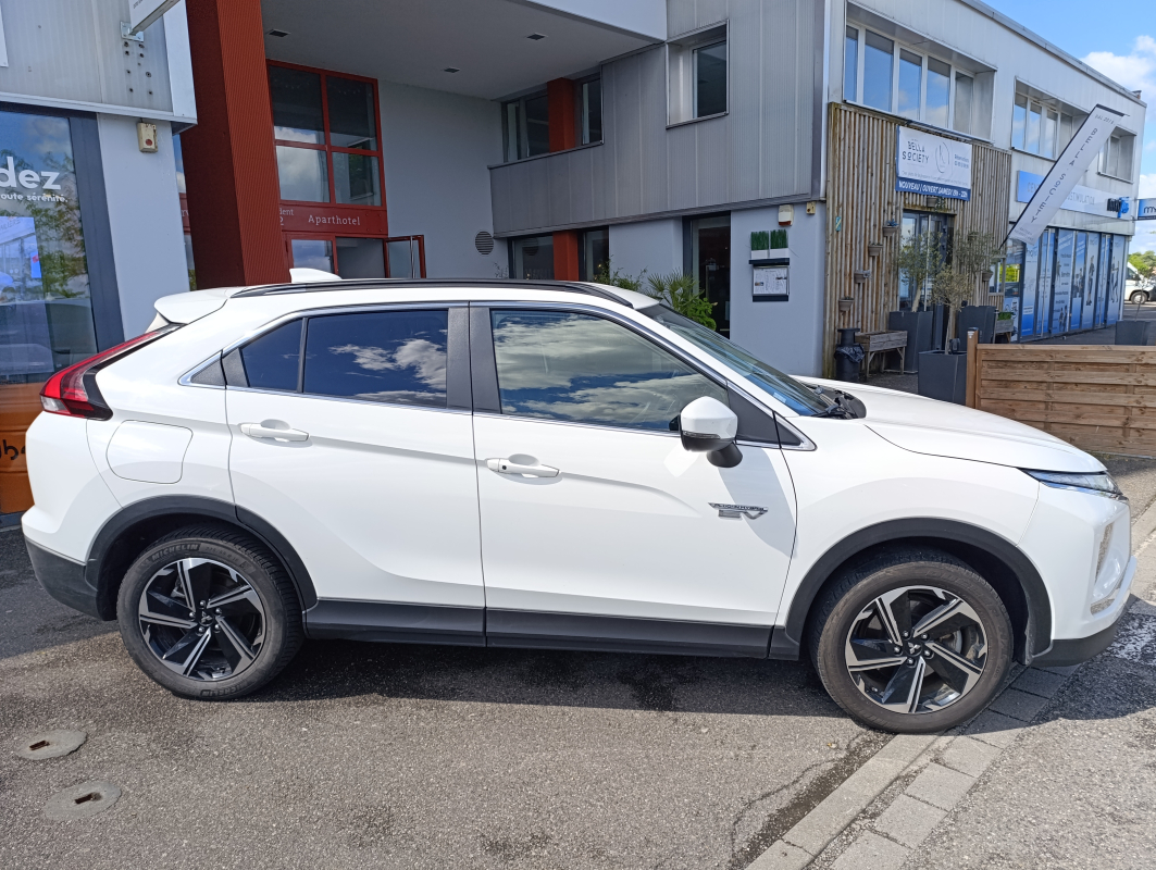 Mitsubishi Eclipse Cross — 9