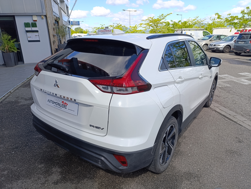 Mitsubishi Eclipse Cross — 8