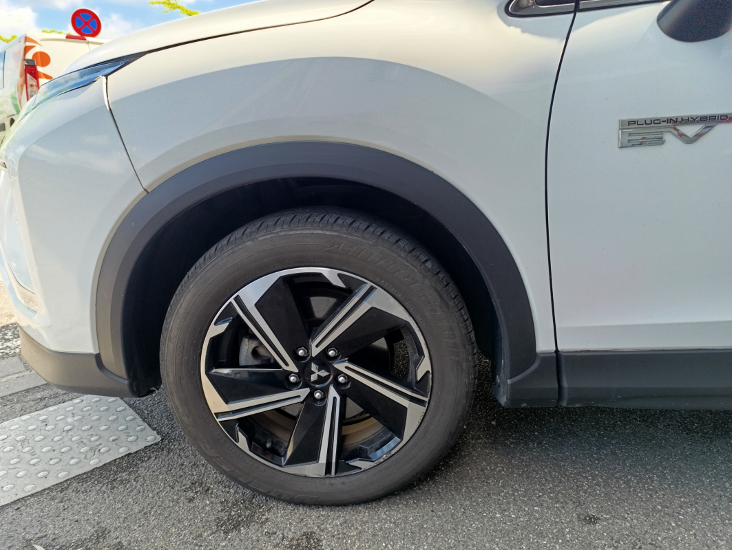 Mitsubishi Eclipse Cross — 26