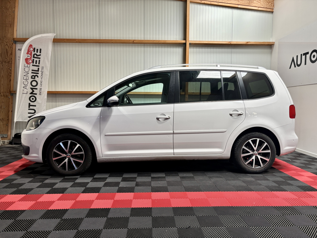 Volkswagen Touran — 8