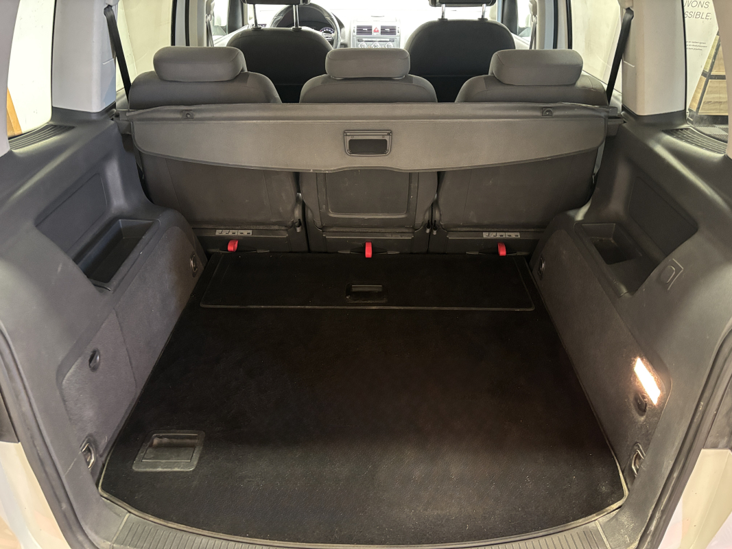 Volkswagen Touran — 16