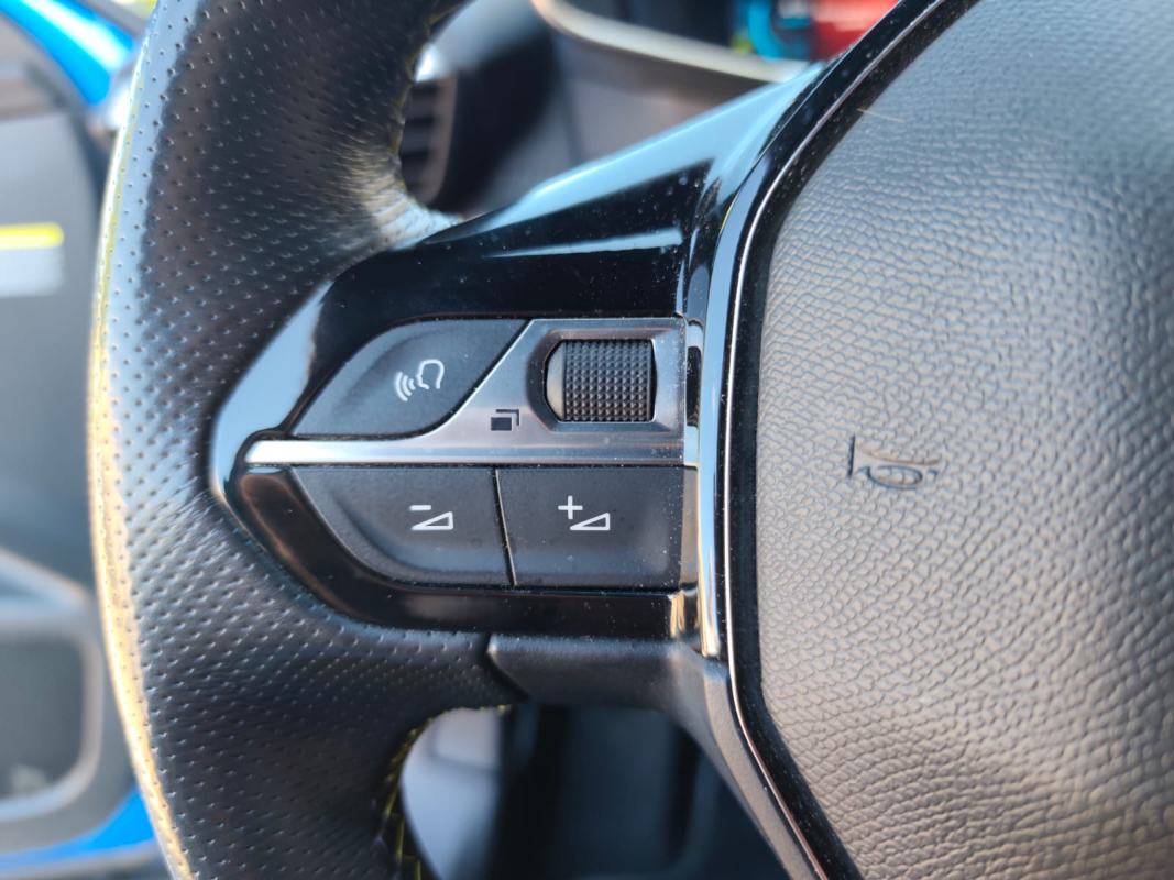 Peugeot 2008 — 14