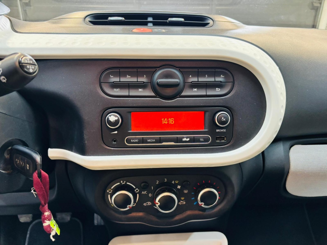 Renault Renault Twingo 3 — 16
