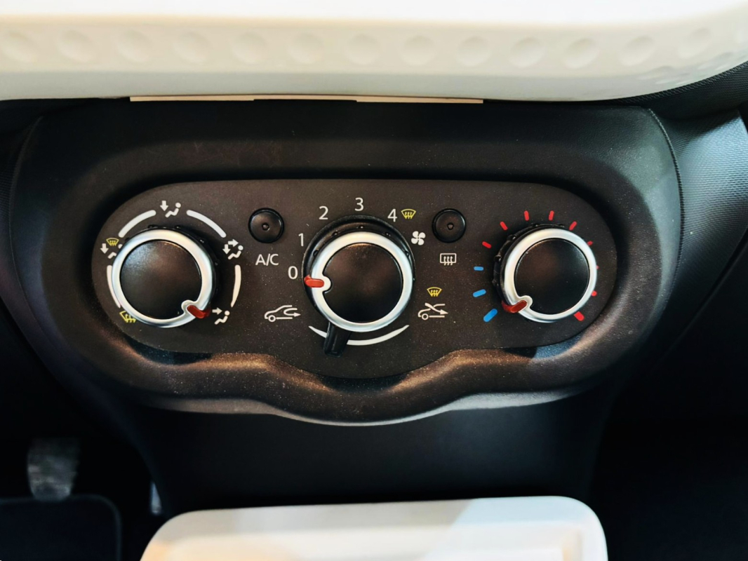Renault Renault Twingo 3 — 19