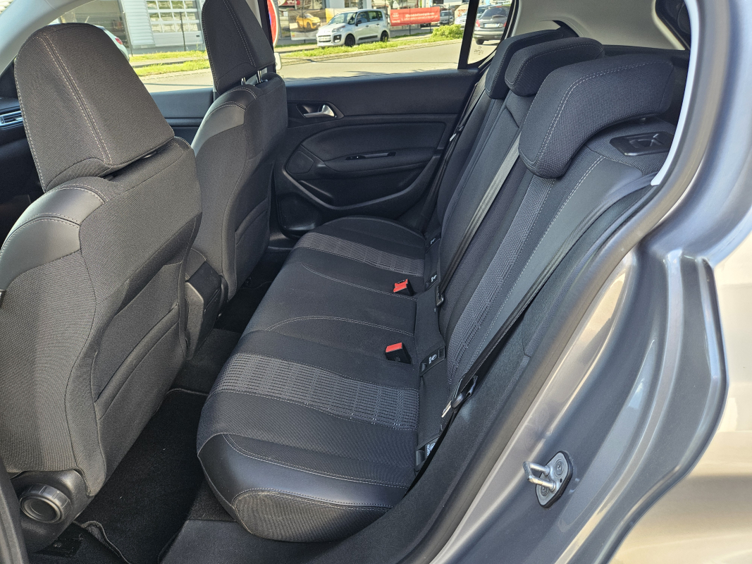 Peugeot 308 — 14