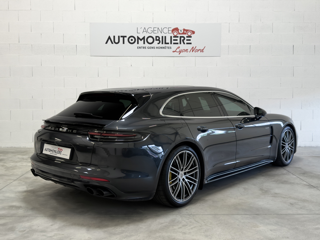 Porsche Panamera — 4