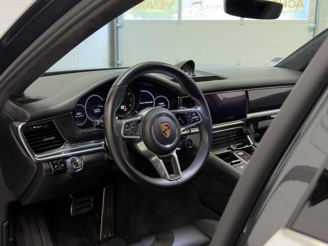 Porsche Panamera — 35