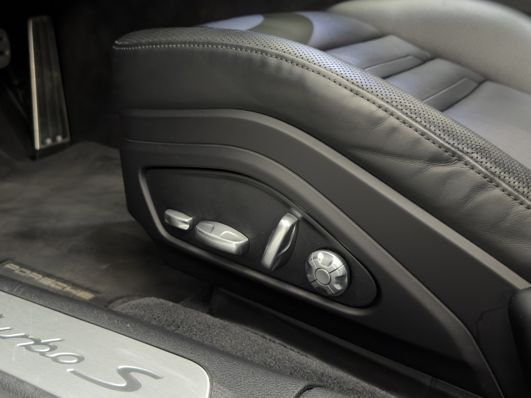 Porsche Panamera — 14