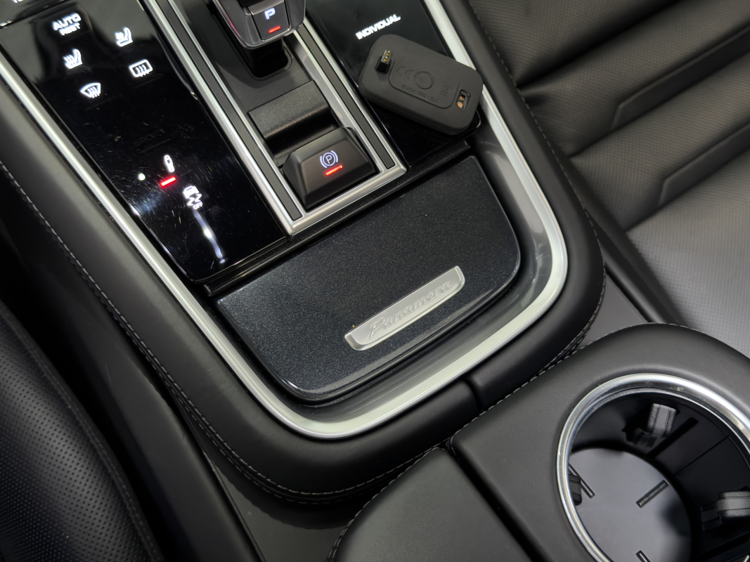 Porsche Panamera — 28
