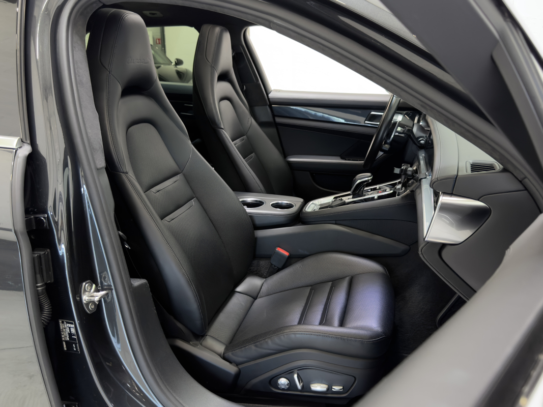 Porsche Panamera — 10