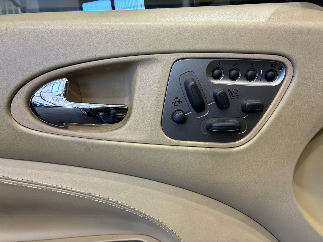 Jaguar XK — 19