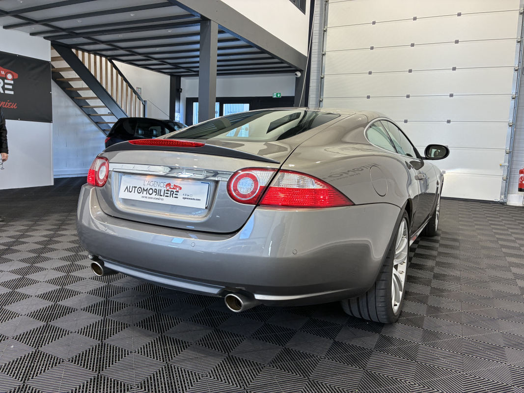 Jaguar XK — 7