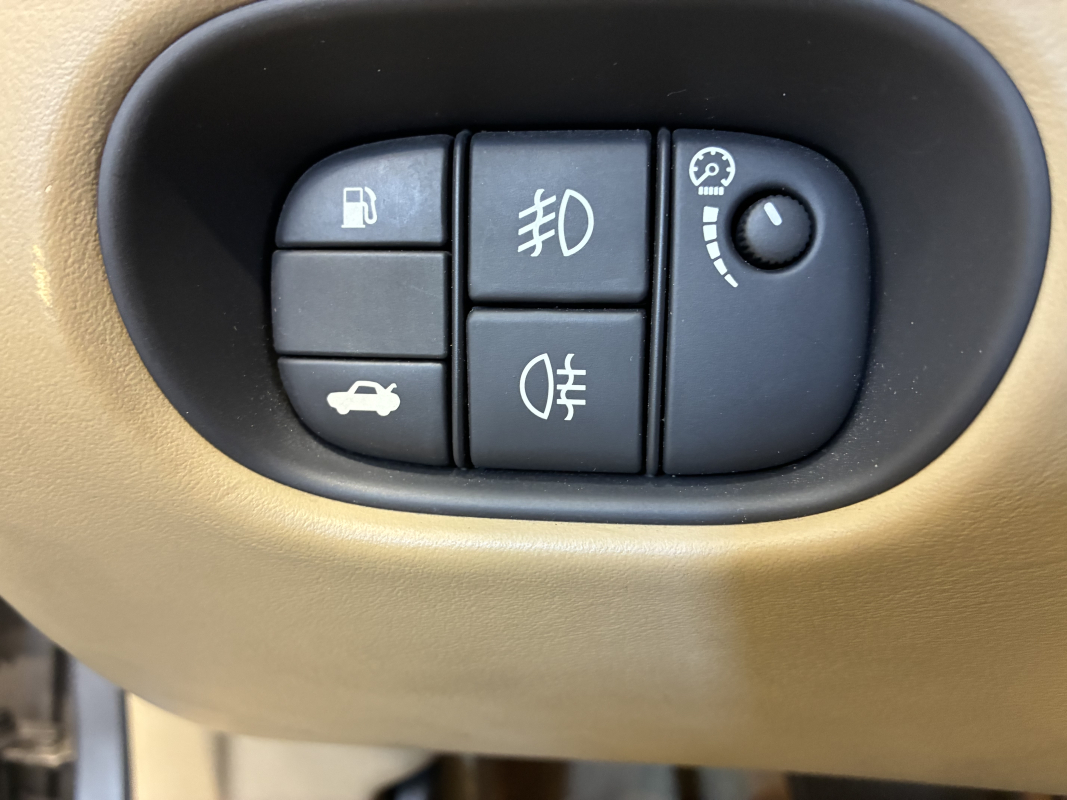 Jaguar XK — 20