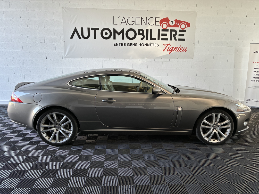 Jaguar XK — 8