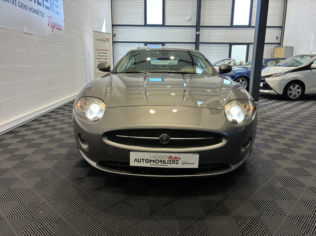 Jaguar XK — 2