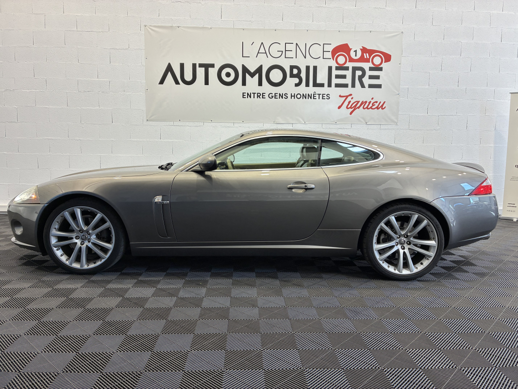 Jaguar XK — 4