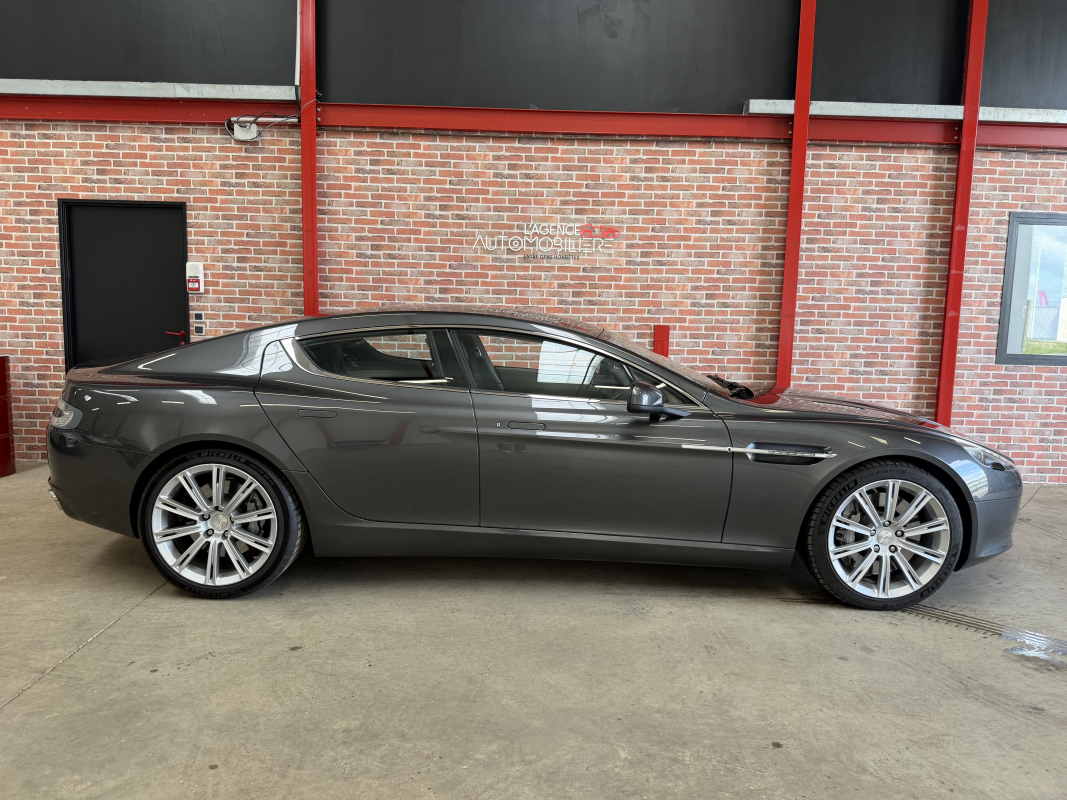 Aston Martin Rapide — 12