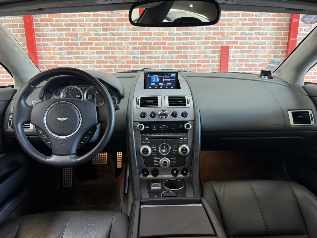 Aston Martin Rapide — 16