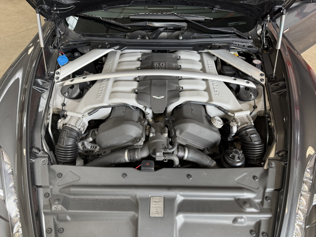 Aston Martin Rapide — 32