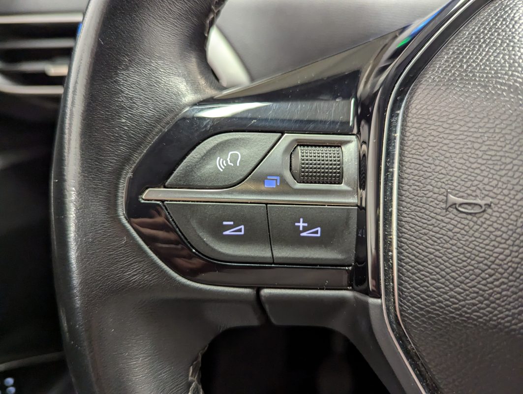 Peugeot 3008 — 17