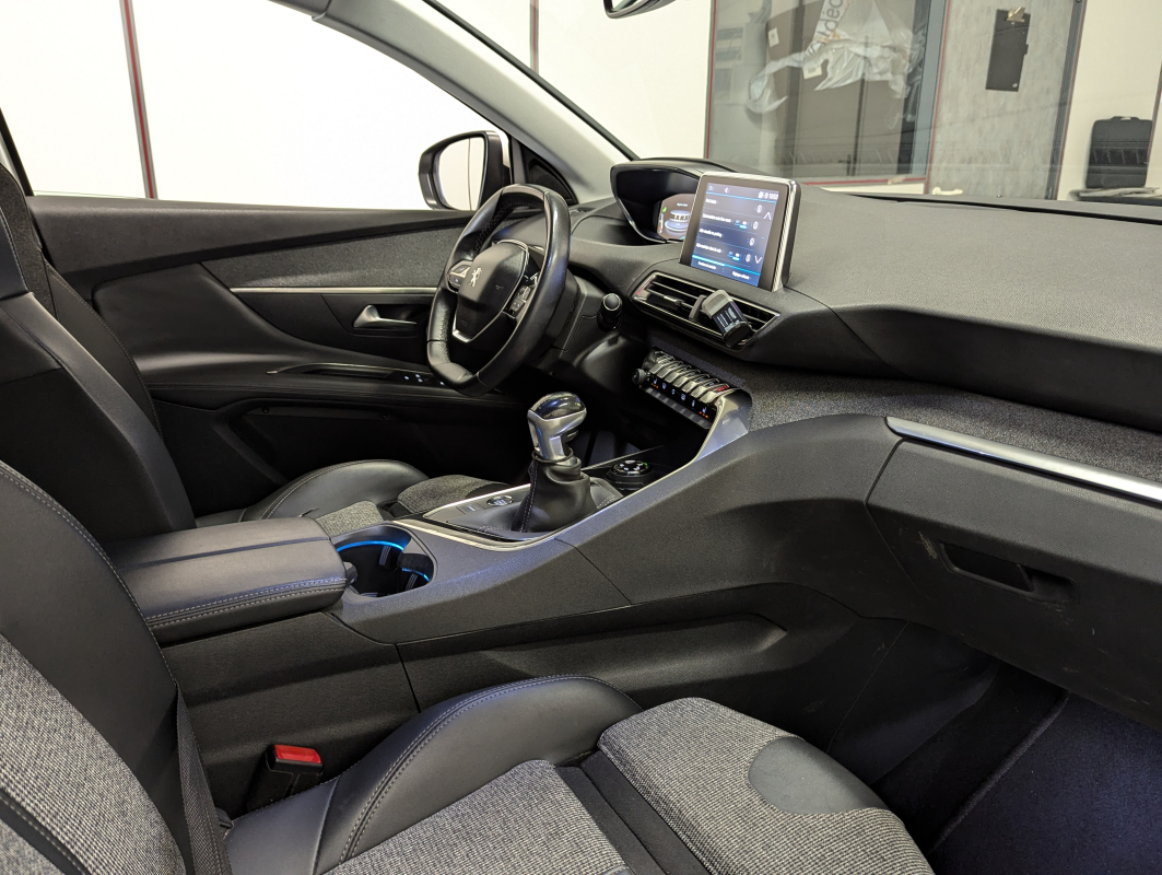 Peugeot 3008 — 10