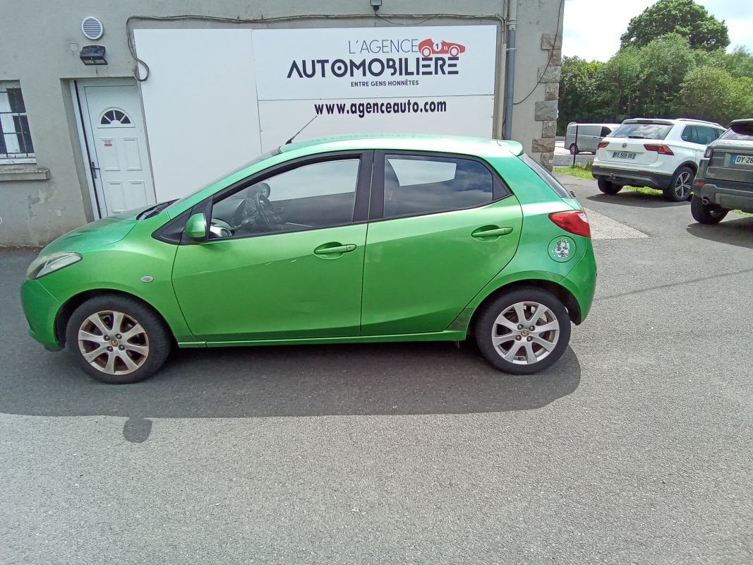Mazda Mazda 2 — 2