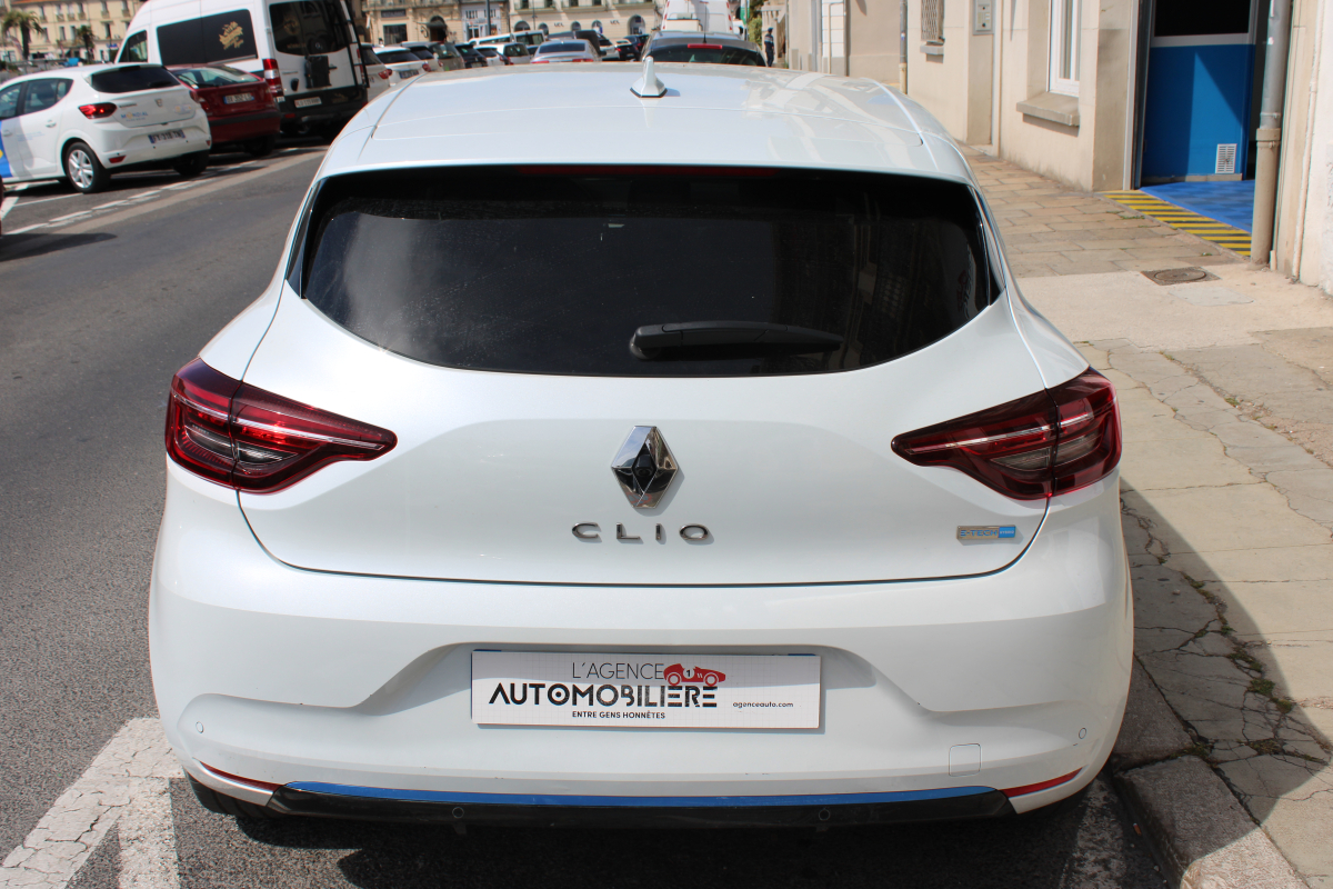 Renault Clio — 6