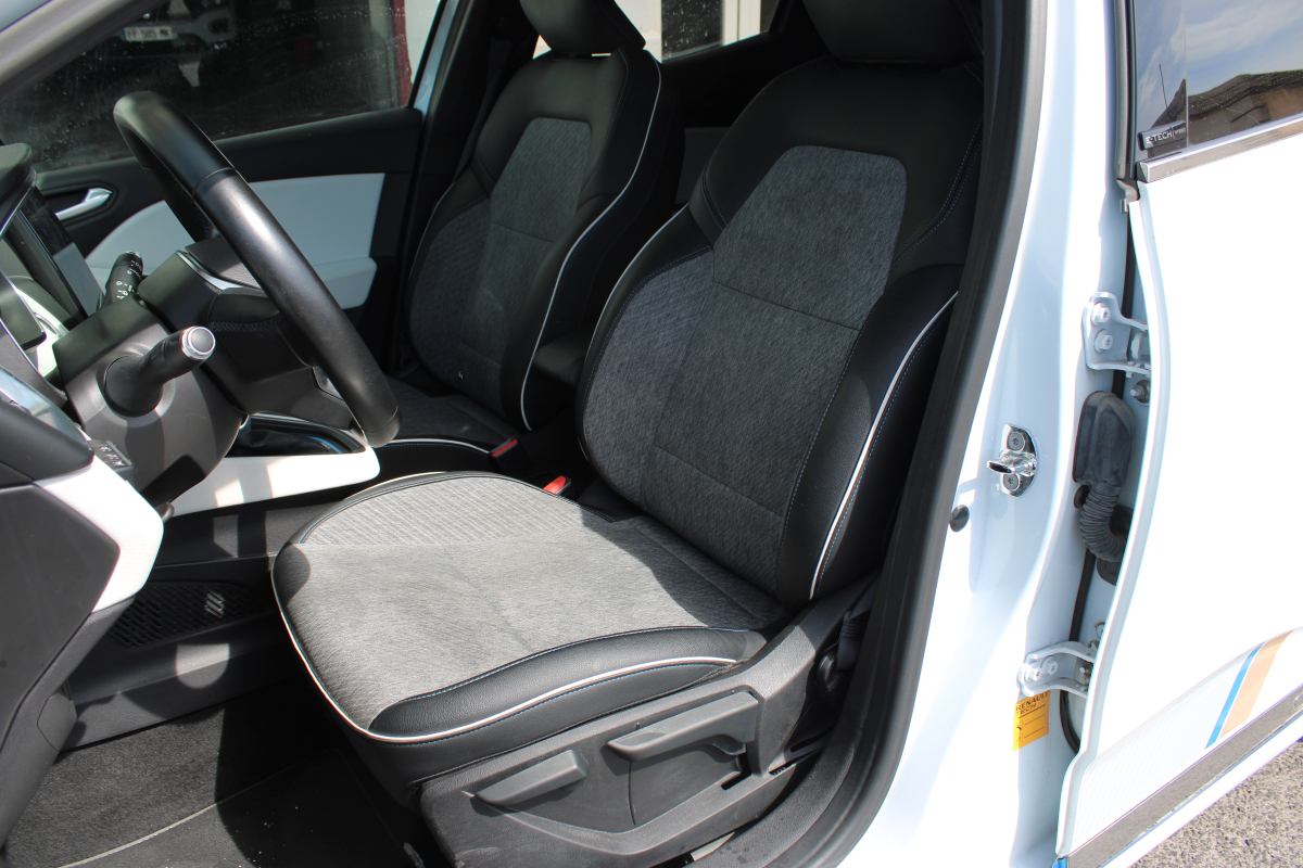 Renault Clio — 12