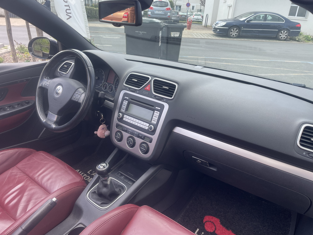 Volkswagen EOS — 17