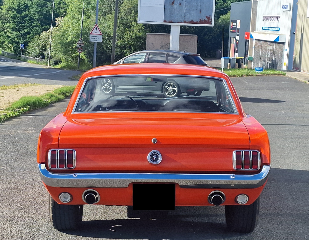 Ford Mustang — 6