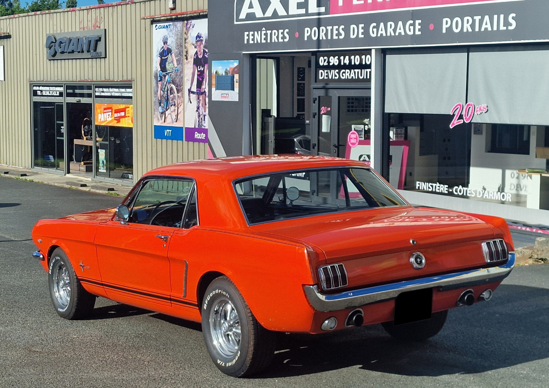 Ford Mustang — 7