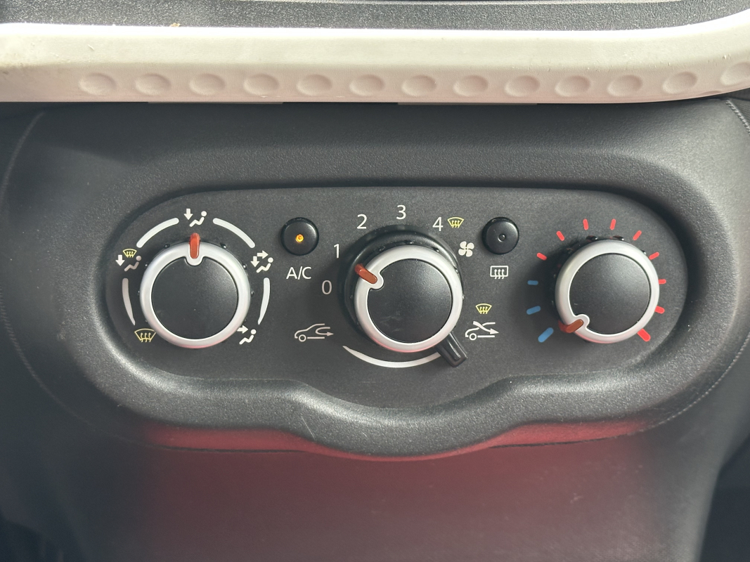 Renault Renault Twingo 3 — 19