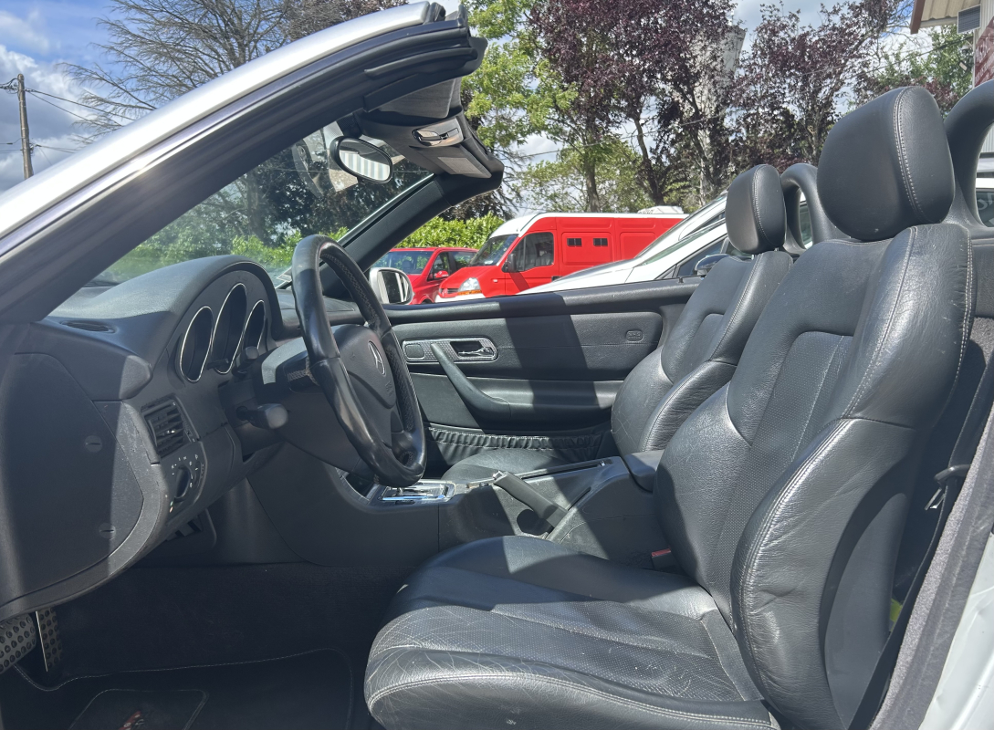 Mercedes SLK — 21