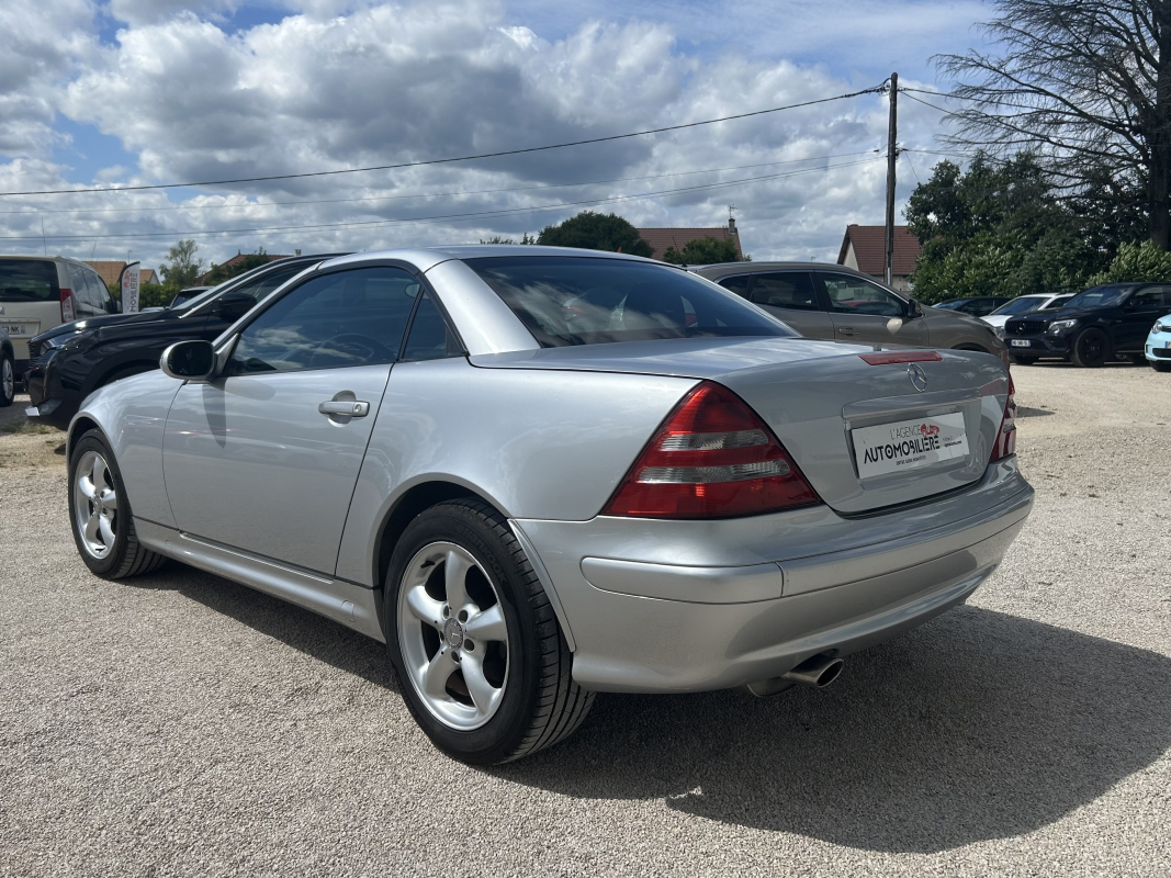 Mercedes SLK — 10