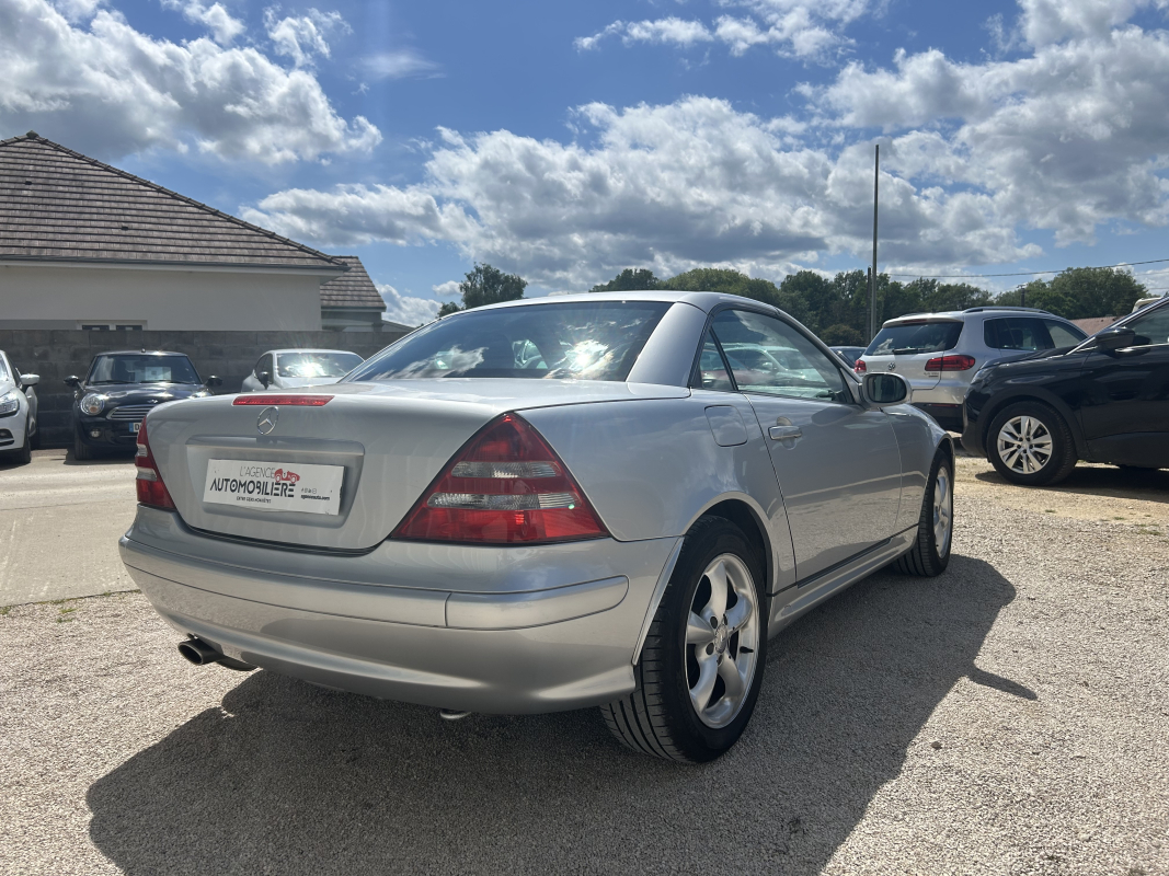 Mercedes SLK — 12