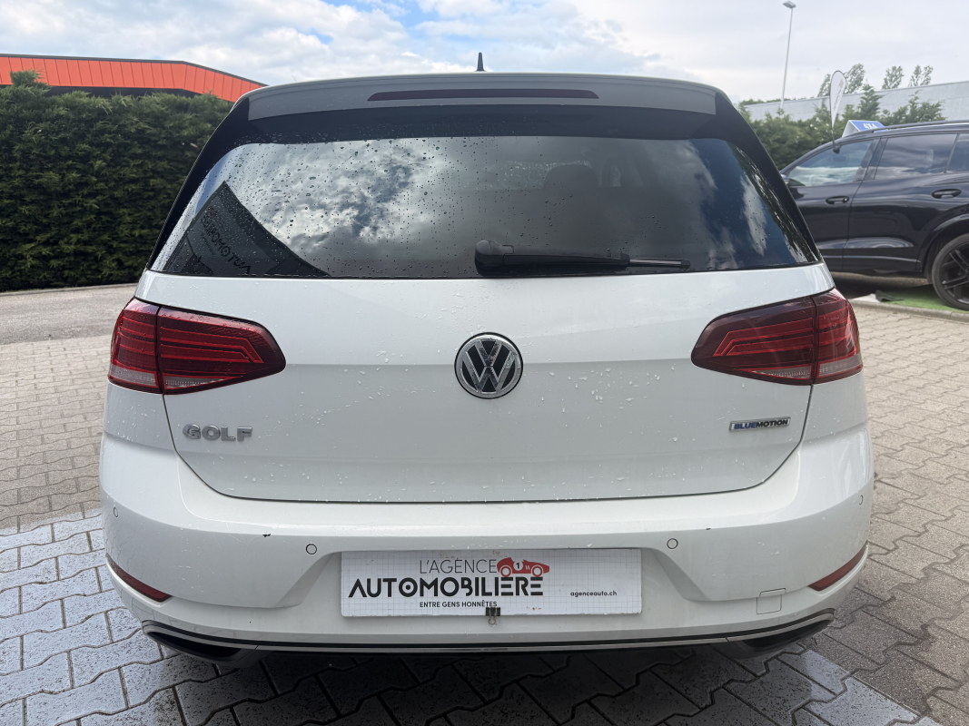 Volkswagen Golf — 4