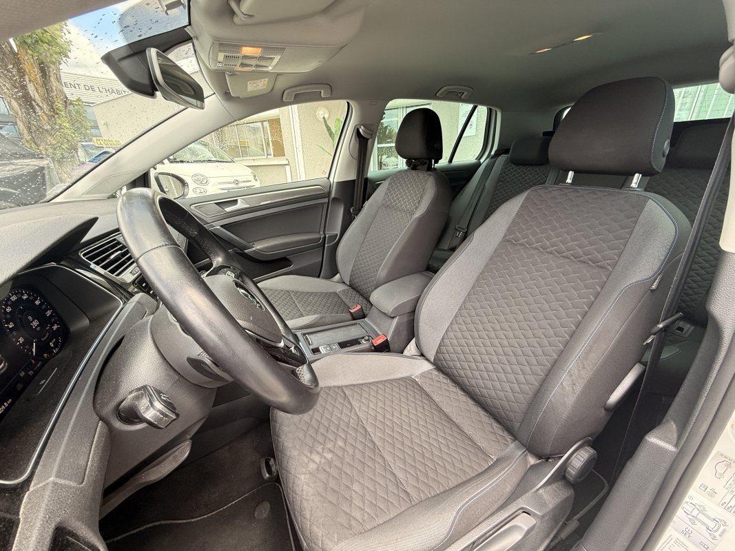 Volkswagen Golf — 13