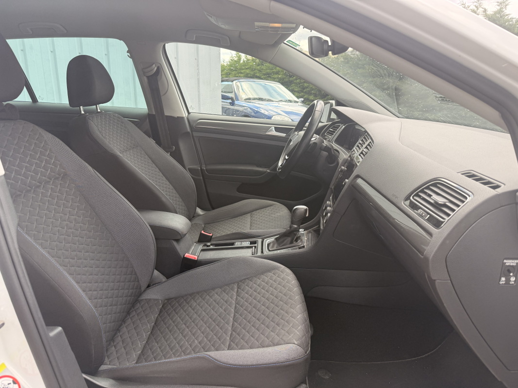 Volkswagen Golf — 9