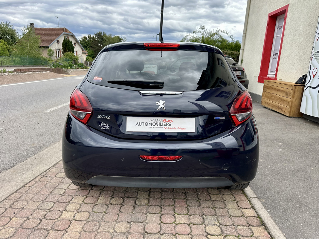 Peugeot 208 — 6