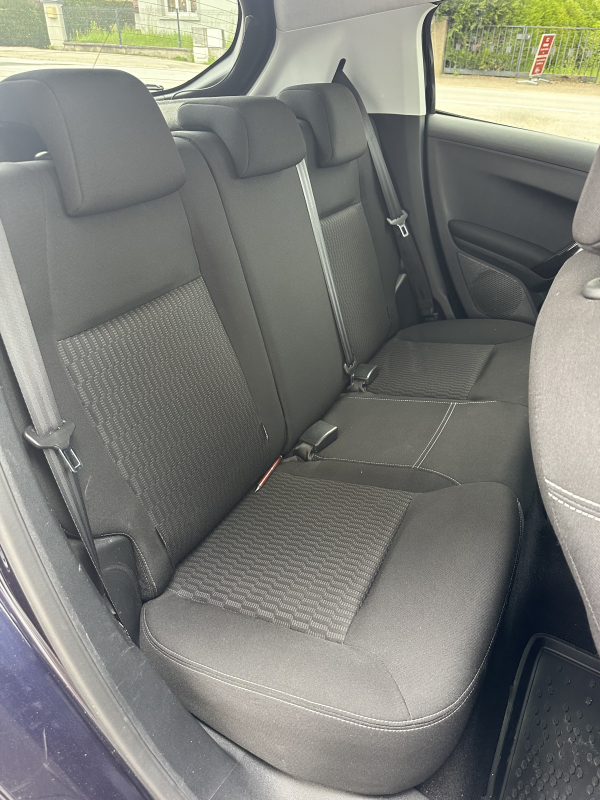 Peugeot 208 — 17